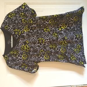 Cherokee Infinity Small Scrub Top